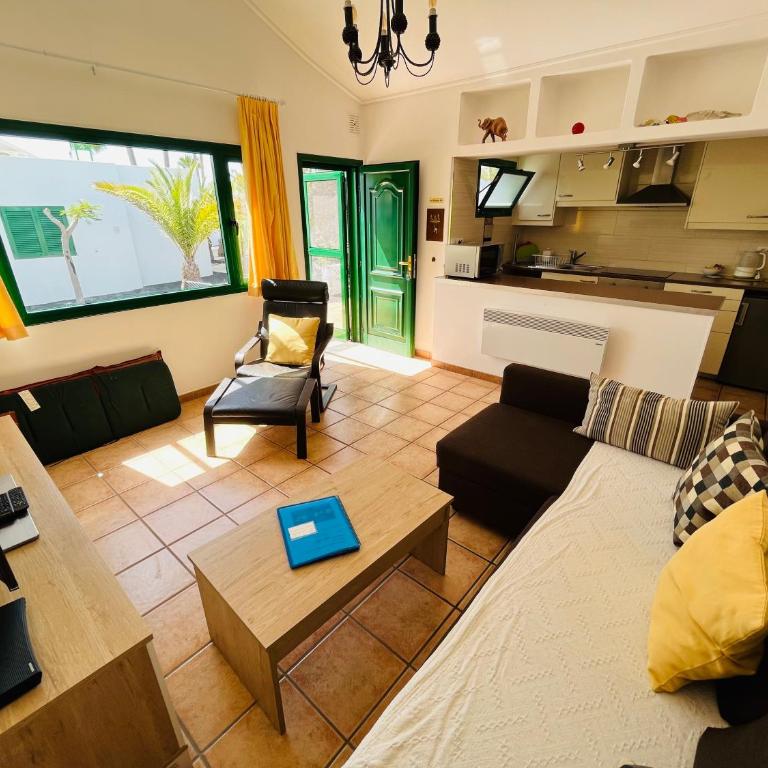 Playa Park - One-Bedroom Apartment - 6