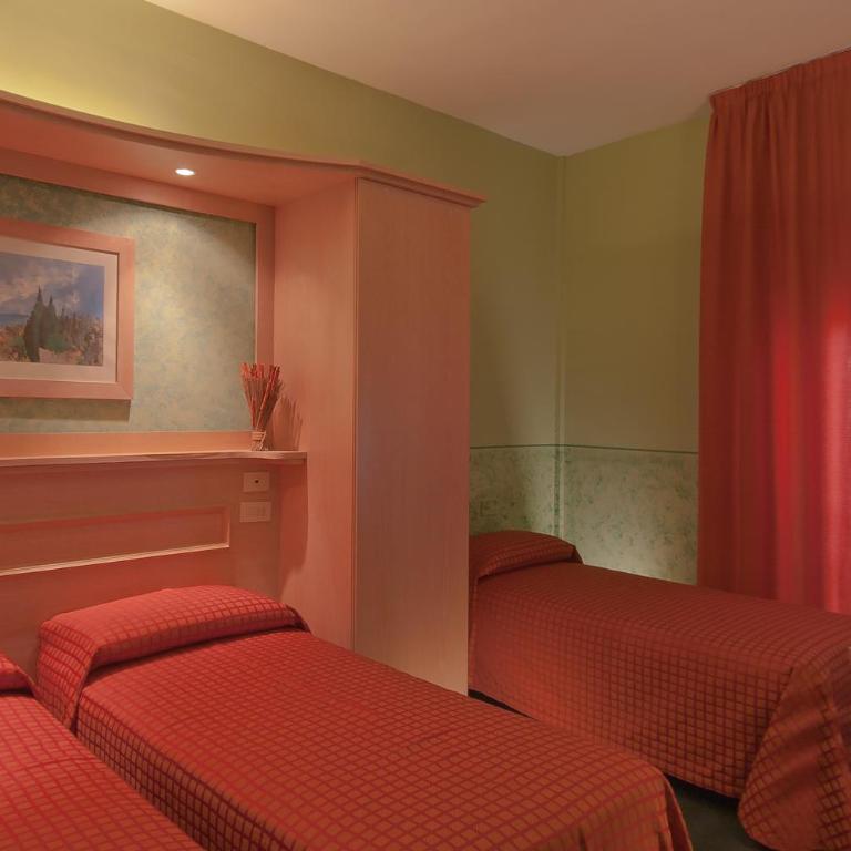 Hotel Meridiana - Camera Tripla Standard - 1