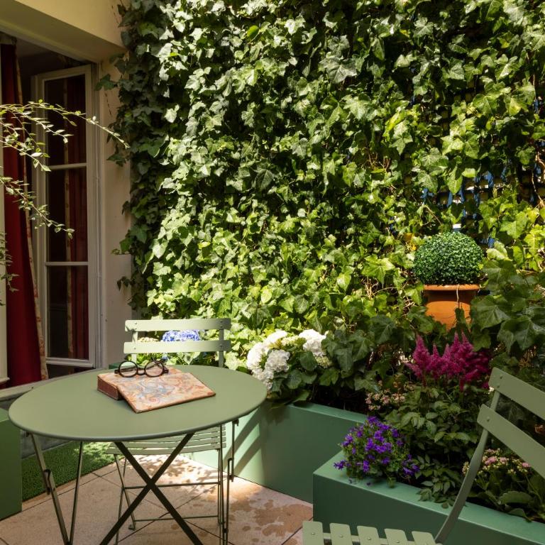Hôtel Le Saint Gregoire - Chambre Supérieure avec Terrasse - 7