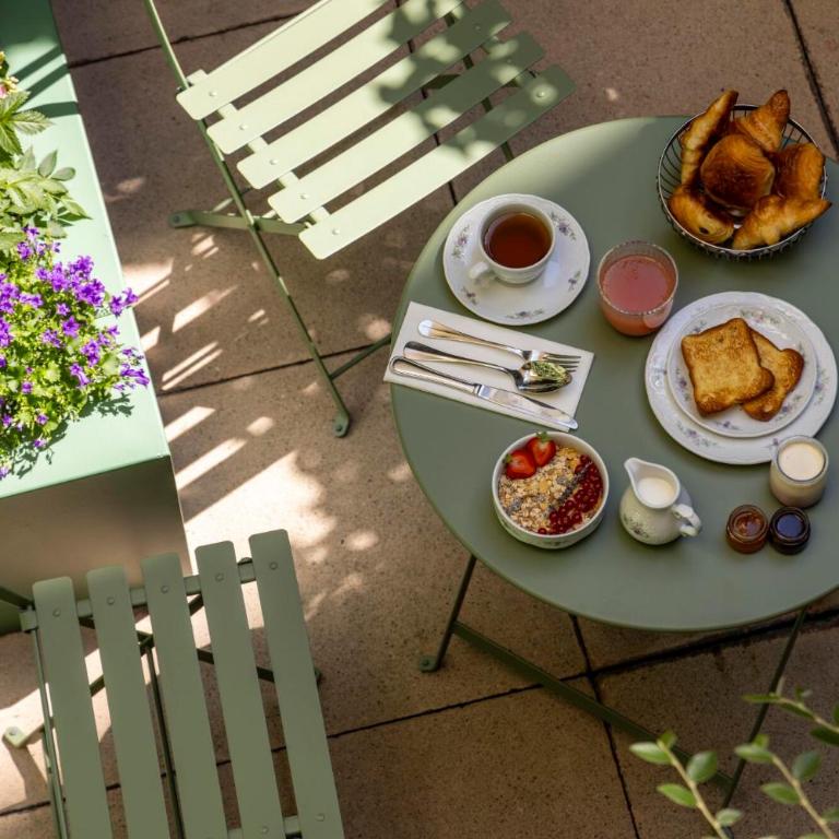 Hôtel Le Saint Gregoire - Chambre Supérieure avec Terrasse - 8