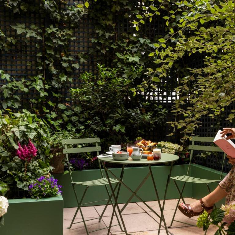 Hôtel Le Saint Gregoire - Chambre Supérieure avec Terrasse - 12