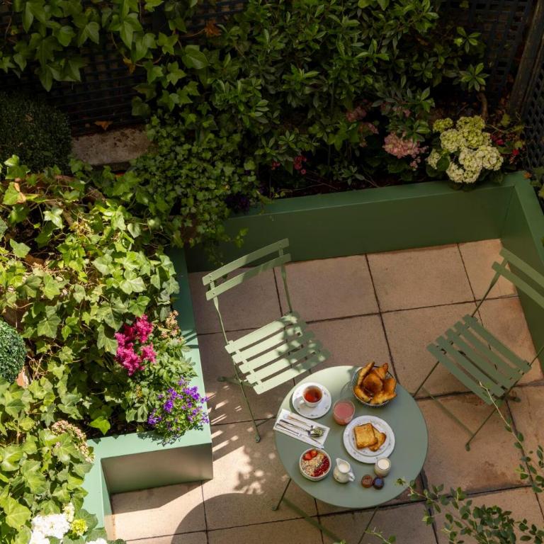 Hôtel Le Saint Gregoire - Chambre Supérieure avec Terrasse - 11