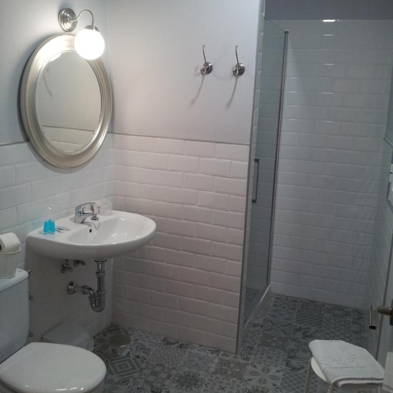 Hotel Smile & Co Hostal Boutique - Twin Room - 12