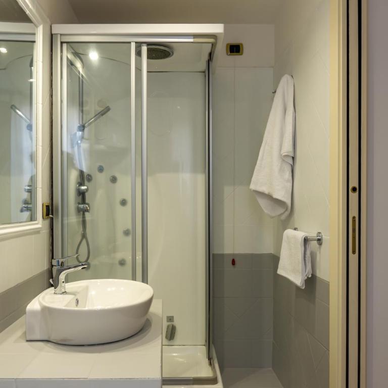 Mi Tú Apartments - Double or Twin Room with Extra Bed - 6