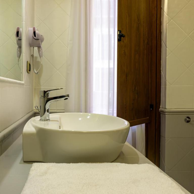 Mi Tú Apartments - Small Double Room - 5