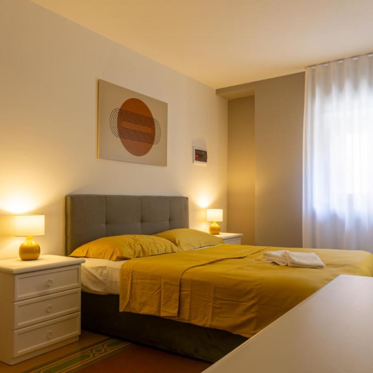Mi Tú Apartments - Double or Twin Room with Extra Bed - 13