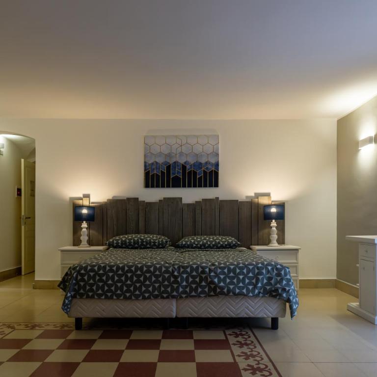 Mi Tú Apartments - Double or Twin Room with Extra Bed - 13