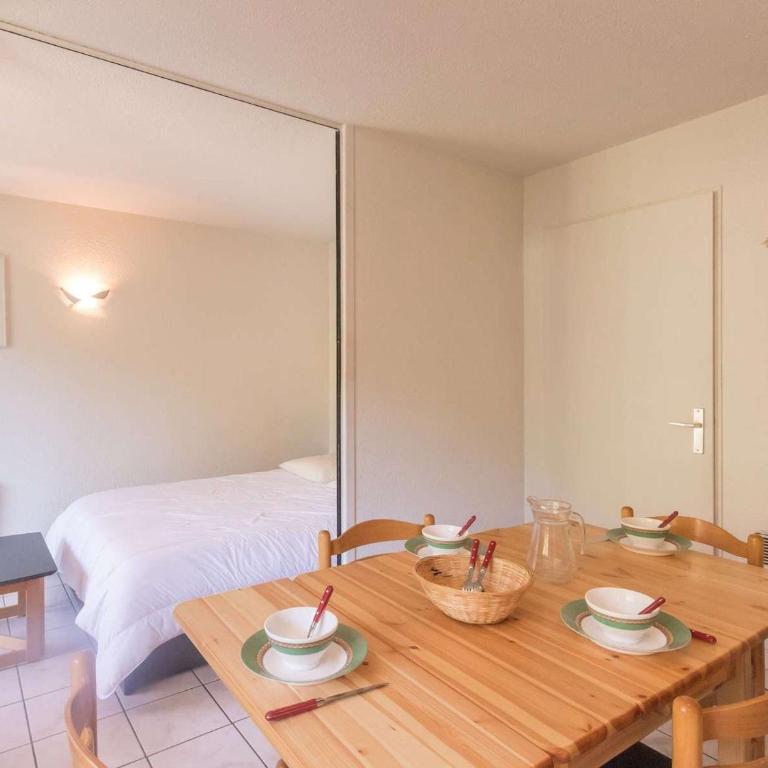 Appartement 2 pièces avec coin nuit, balcon, parking et casier à ski - Proche télécabine et centre - FR-1-330C-16 - Appartement (6 Adultes) - 12