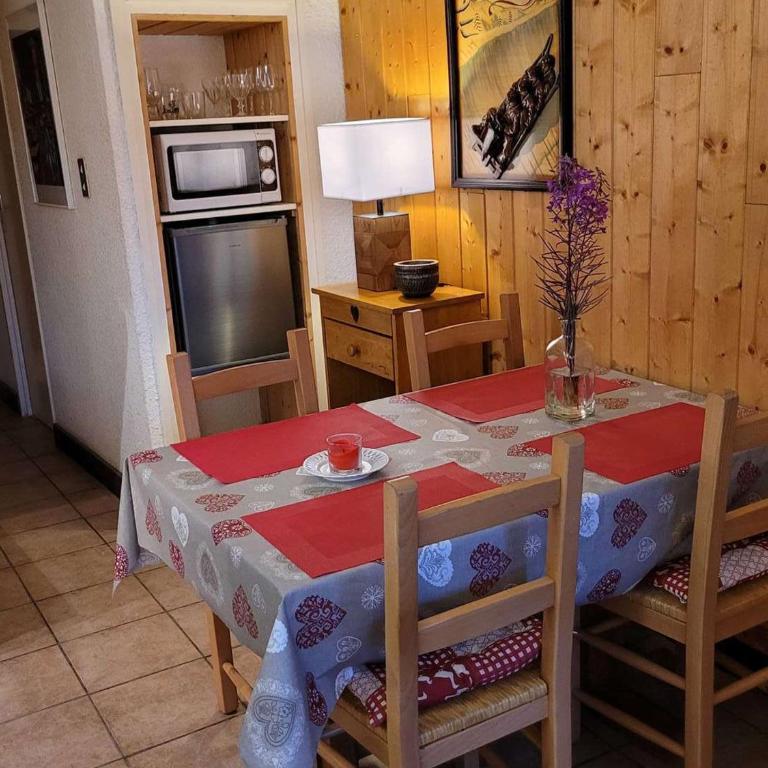 Studio pour 4 à l'Alpe d'Huez – Centre Station, Terrasse Sud, Animaux OK, Proche Pistes et Activités - Appartement 1 Chambre - 9