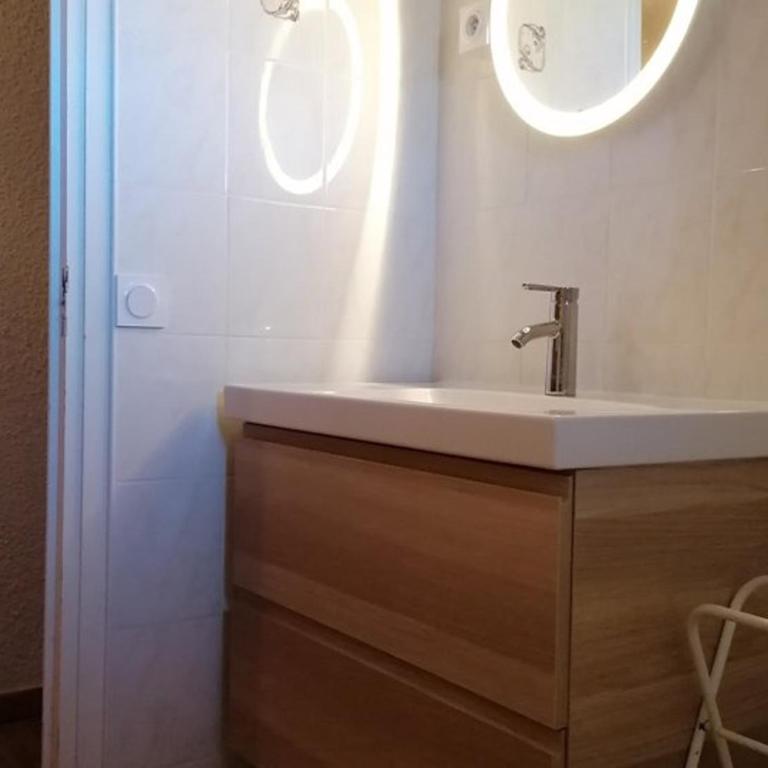 Appartement 2 pièces 6 pers avec balcon, parking et animaux acceptés - L'Alpe d'Huez - Apartment mit 2 Schlafzimmern - 8