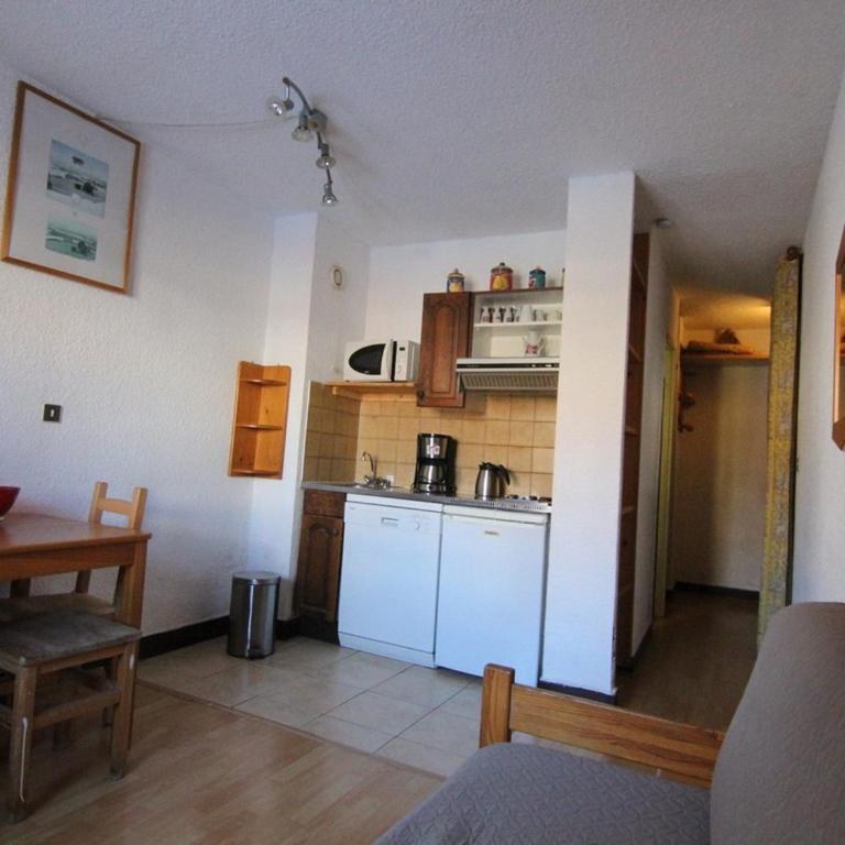 Studio cosy pour 4 pers., pied des pistes Alpe d'Huez, centre-station, TV, cuisine équipée, casier à skis - Apartment mit 1 Schlafzimmer - 6