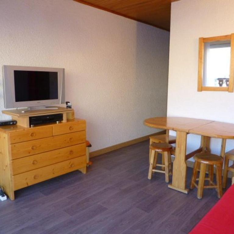 Studio pour 4 pers avec balcon, TV, cuisine équipée, à 50m des pistes - Alpe d'Huez - FR-1-405-101 - Appartement (4 Adultes) - 3