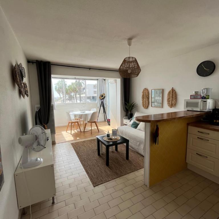 T2 VUE PANORAMIQUE SUR MER QUARTIER DES QUILLES - Appartement 1 Chambre - 5