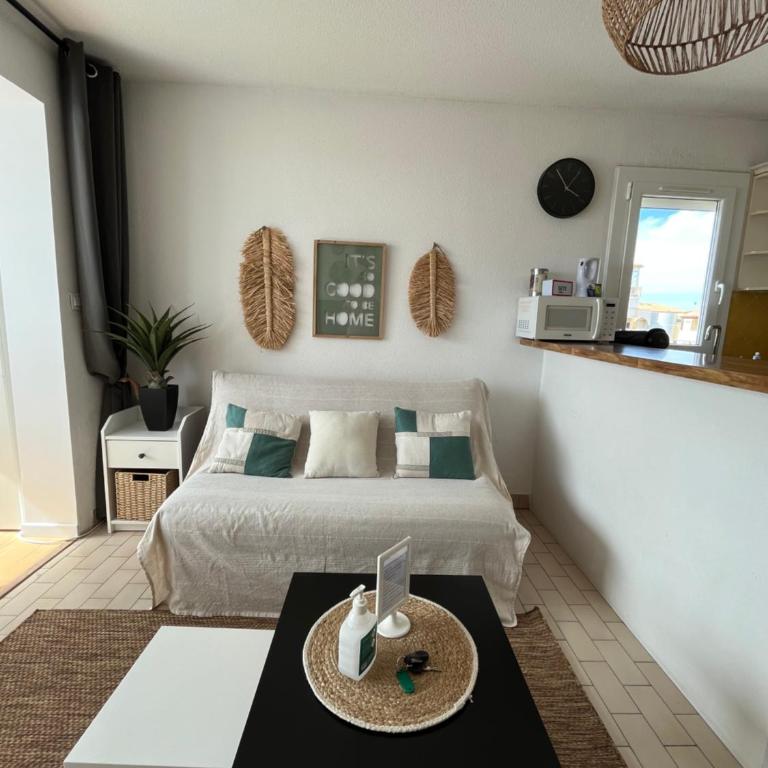 T2 VUE PANORAMIQUE SUR MER QUARTIER DES QUILLES - Appartement 1 Chambre - 3