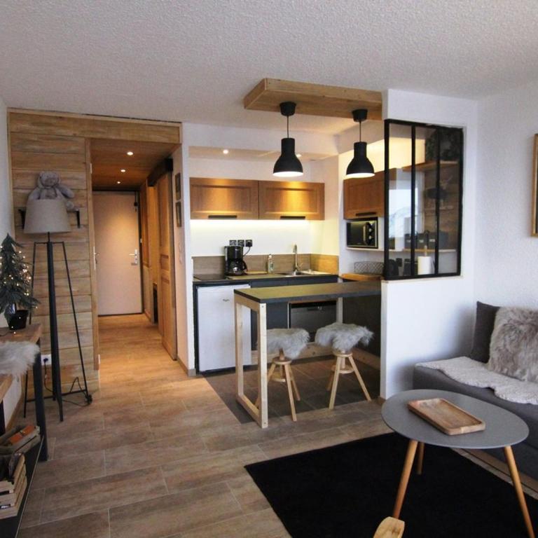 Charmant studio 4 pers avec balcon, parking et accès pistes - Alpe d'Huez - Appartement 1 Chambre - 1