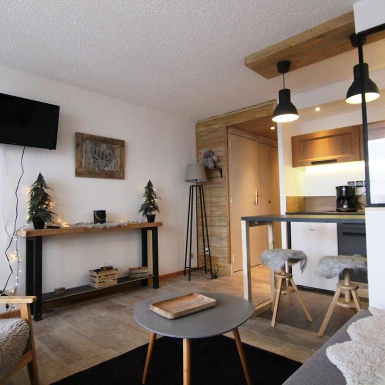 Charmant studio 4 pers avec balcon, parking et accès pistes - Alpe d'Huez - Appartement 1 Chambre - 2