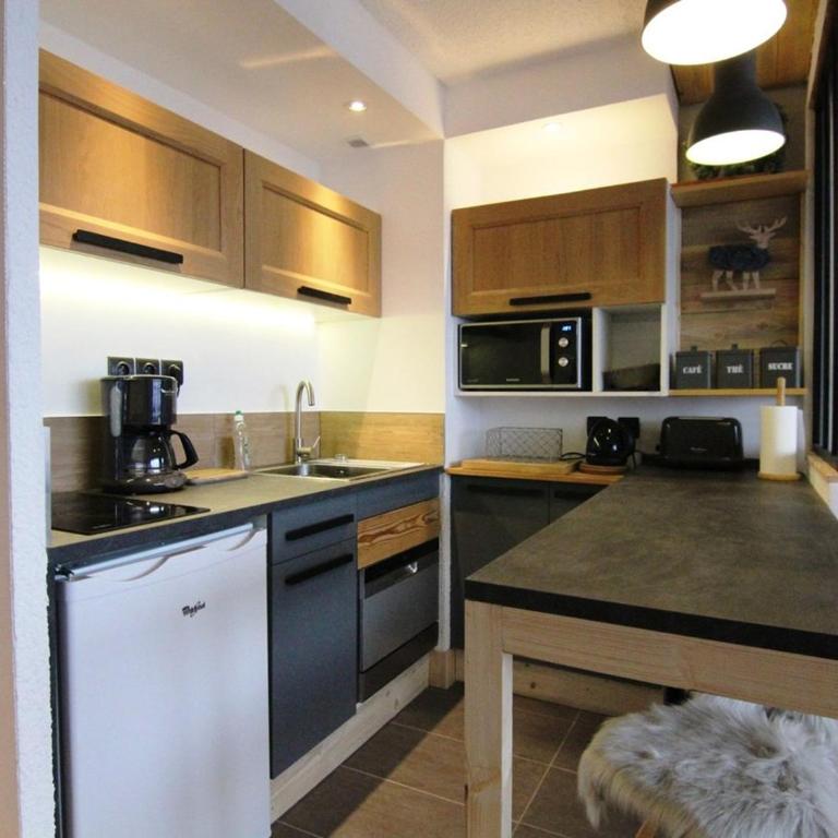 Charmant studio 4 pers avec balcon, parking et accès pistes - Alpe d'Huez - Appartement 1 Chambre - 4