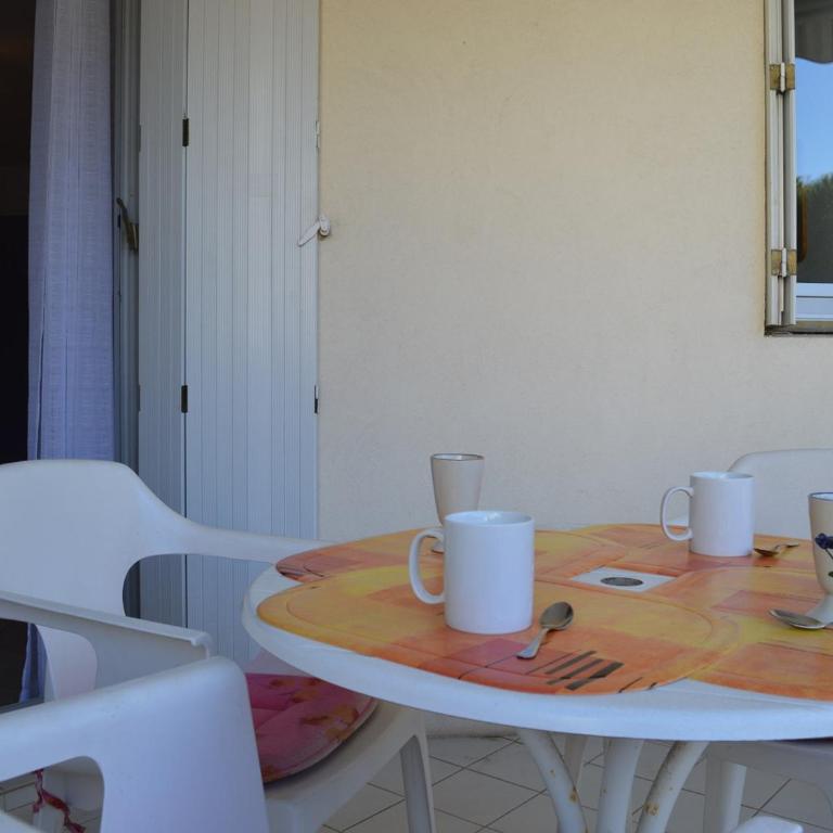 Studio cabine cosy pour 4, proche Seaquarium, parking privé et terrasse - Le Grau-du-Roi - FR-1-250-108 - Apartment (4 Erwachsene) - 5
