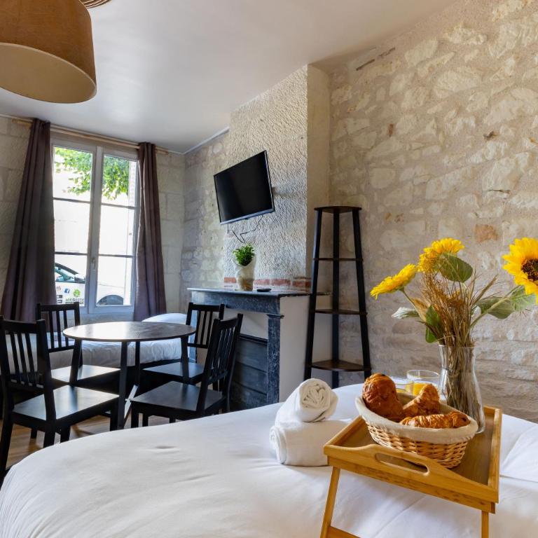 L'Authentic - One-Bedroom Apartment - 14