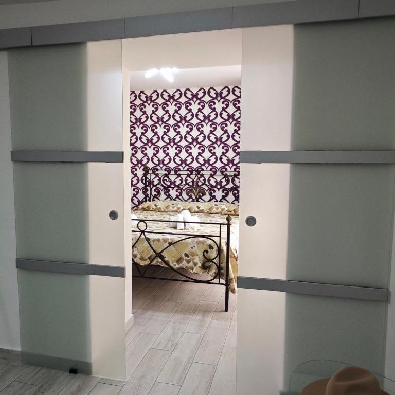 Nunzia's House Napoli - Two-Bedroom Apartment - 32