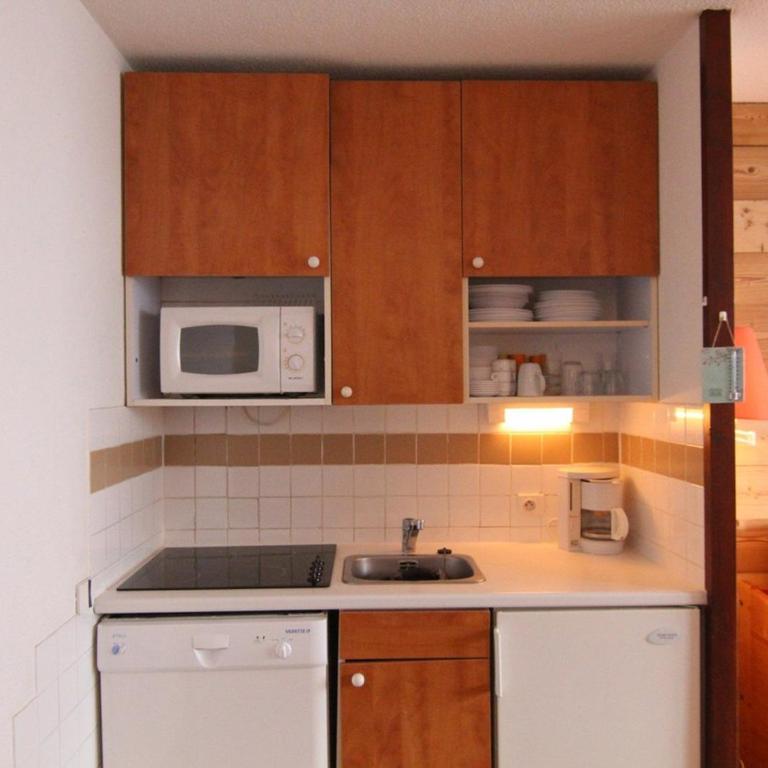 Studio cosy de 24.5m² pour 4 pers. - Proche pistes et commerces, balcon sud, animaux acceptés - FR-1-405-183 - Appartement - 7