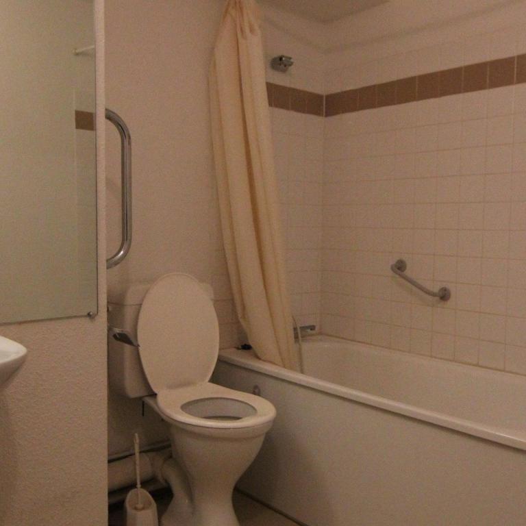 Studio cosy de 24.5m² pour 4 pers. - Proche pistes et commerces, balcon sud, animaux acceptés - FR-1-405-183 - Appartement - 8