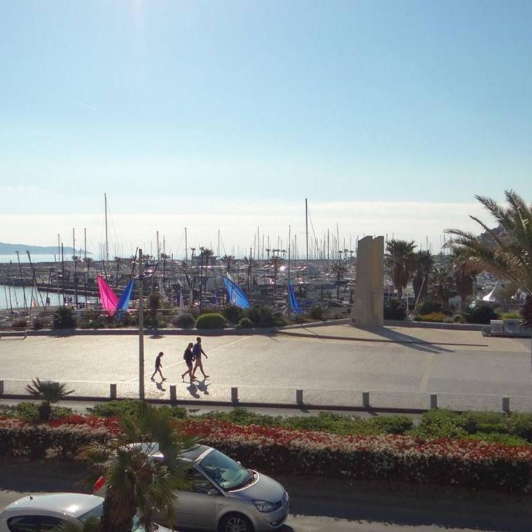 Grand T3 avec terrasse et piscine à Cavalaire-sur-Mer - FR-1-100-187 - Apartment (4 Adults) - 1