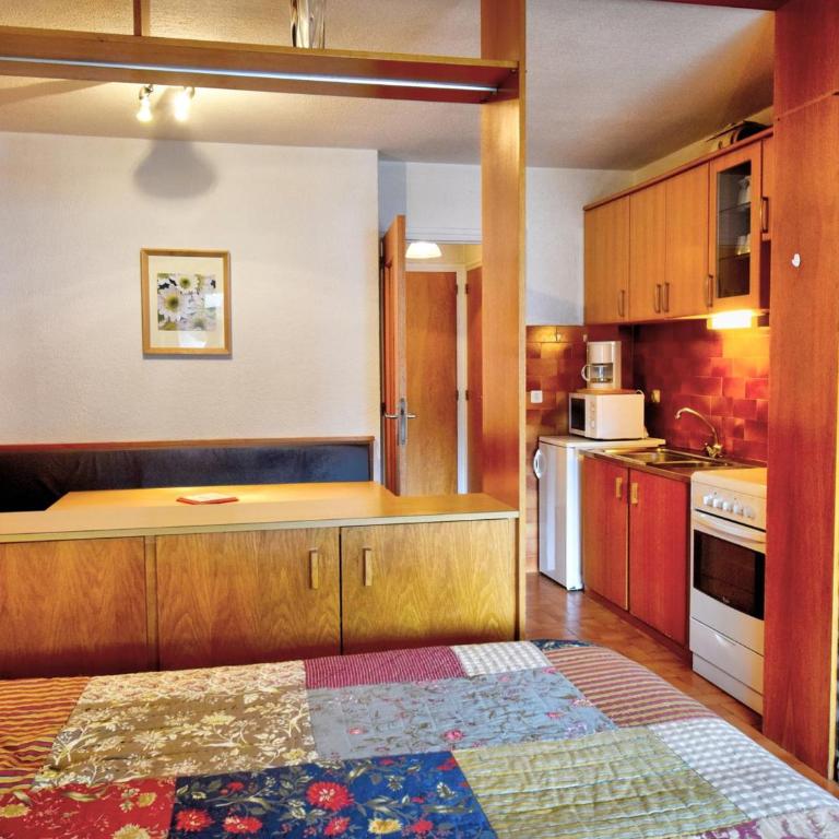 Charmant studio central à Morzine avec balcon et cheminée - FR-1-524-69 - Studio - 7