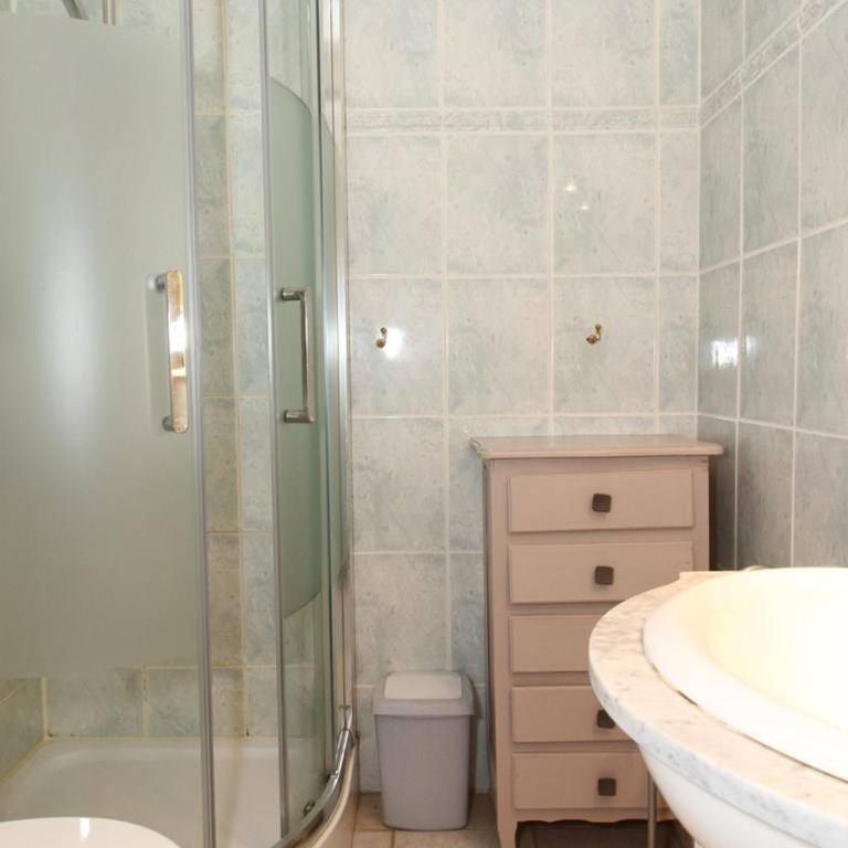 Appartement T1 confortable - climatisé, proche des thermes, avec loggia et équipements modernes - FR-1-553-10 - Apartment (2 Erwachsene) - 10