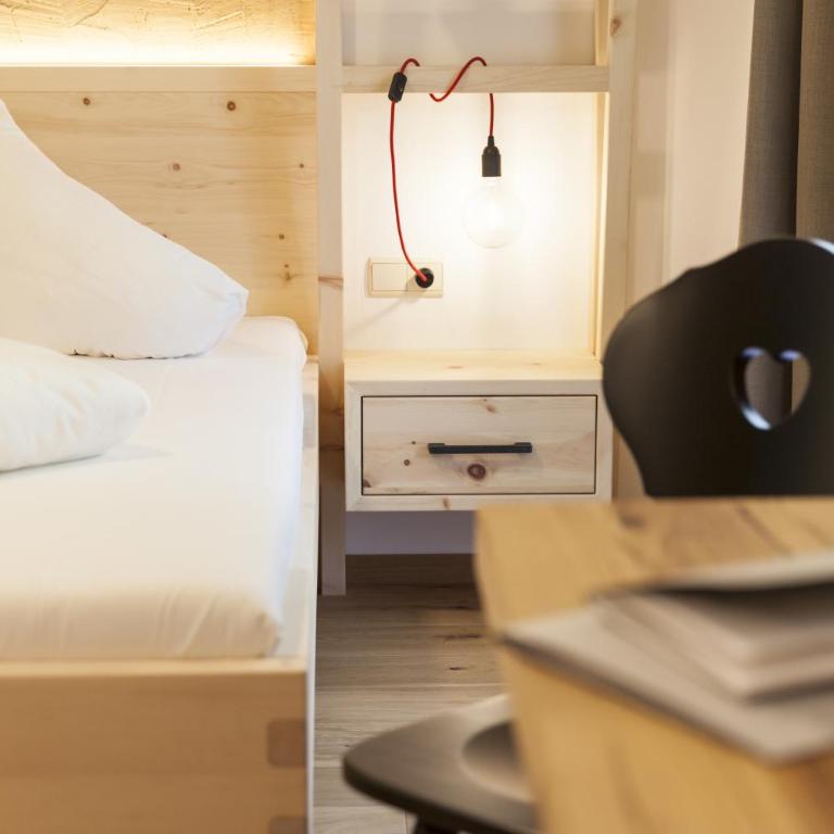 Hotel-Chalet Pennhof - Doppelzimmer mit Balkon - 1