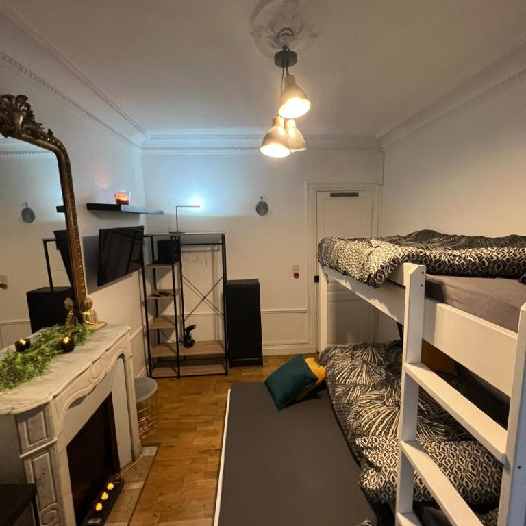 Charmant 3 pièces Champs-Elysées, Ternes, Porte Maillot, 17ème - Appartement 2 Chambres - 1