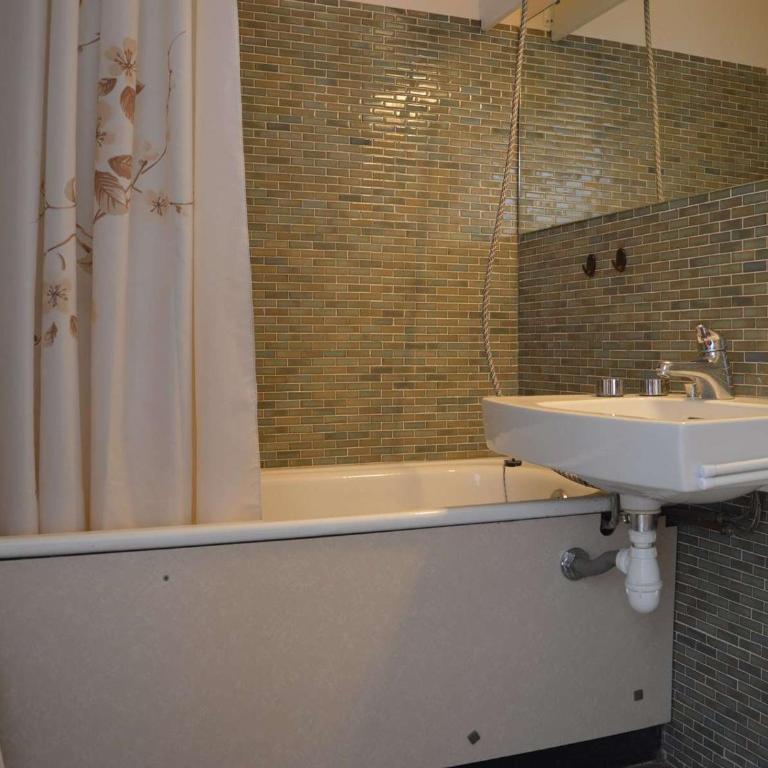 Studio cabine 4 pers. avec balcon, piscine, parking, accès direct plage - Grau-du-Roi - FR-1-250-157 - Appartement (4 Adultes) - 8