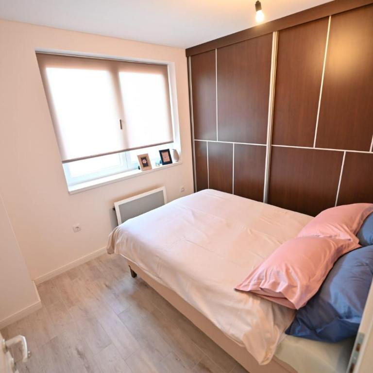 Apartmani Dimitrije Jahorina - Three-Bedroom Apartment with View - 12