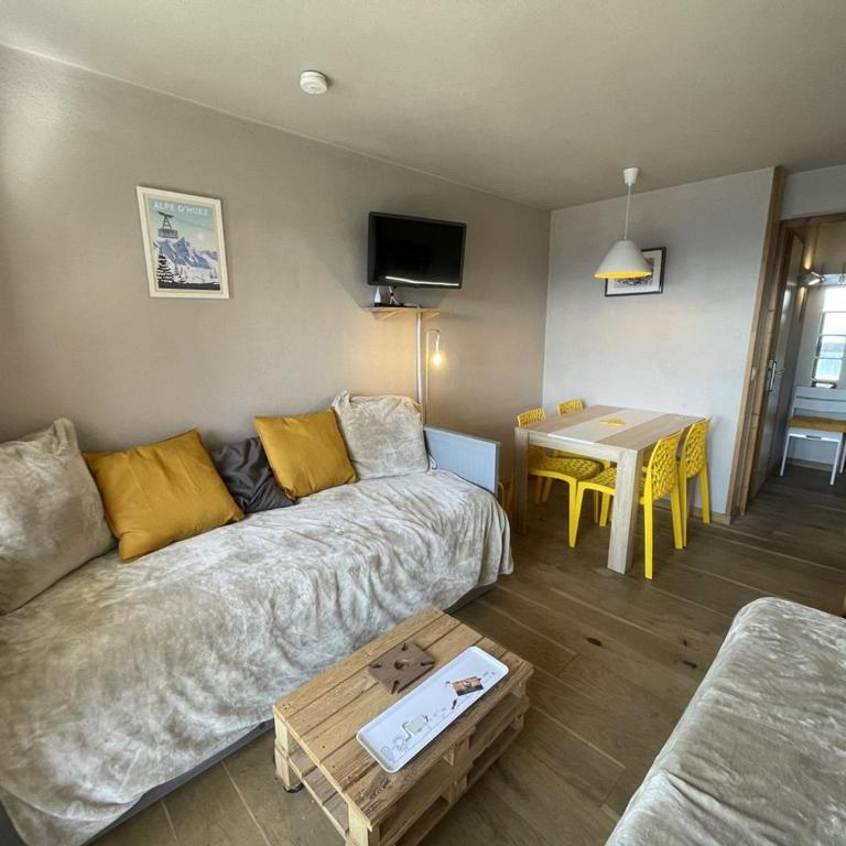 Studio 4 pers, Quartier des Jeux, Alpe d'Huez - Balcon exposé Sud, proche pistes et commerces - FR-1-405-225 - Appartement - 5