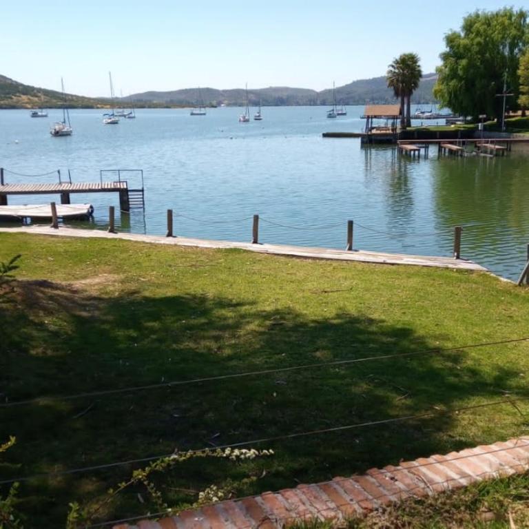 Alojamiento Punta verde parcela orilla lago Rapel piscina campo - Two-Bedroom House - 8