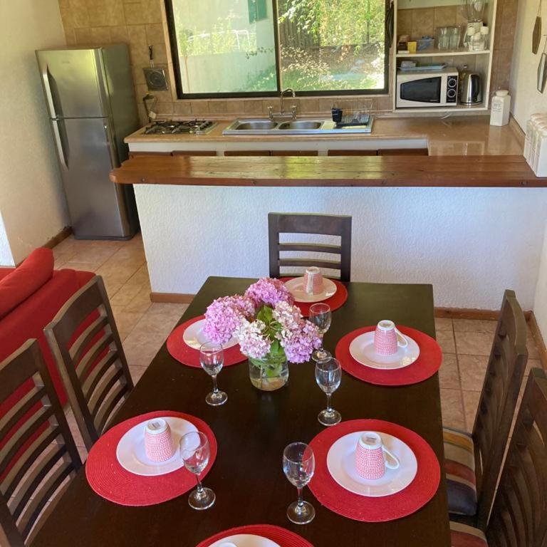 Alojamiento Punta verde parcela orilla lago Rapel piscina campo - Two-Bedroom House - 17