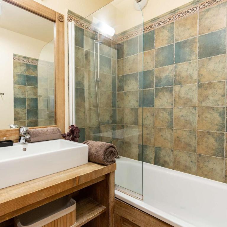 Appartement centre-ville avec WiFi et sauna inclus - FR-1-296-404 - Appartement - 8