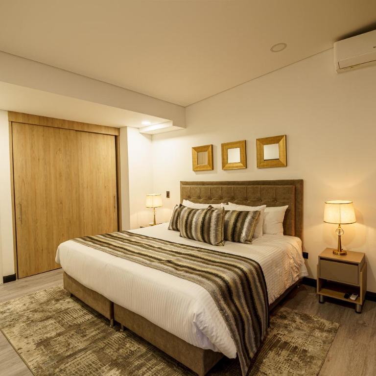 First Class Hotel - Apartamento con balcón - 1