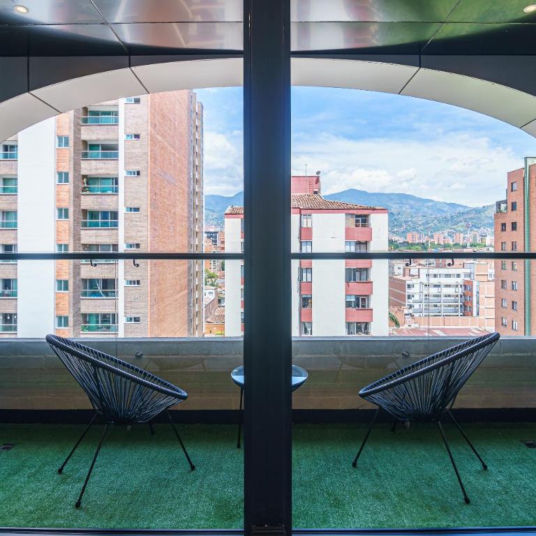 First Class Hotel - Apartamento con balcón - 22