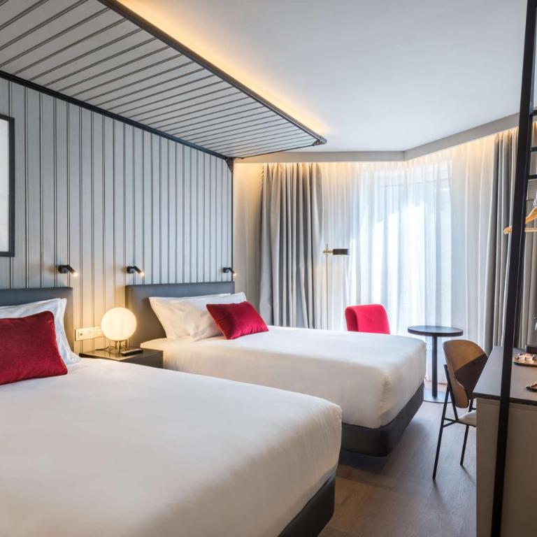 Canopy by Hilton Madrid Castellana - Double Room with Two Double Beds - 2