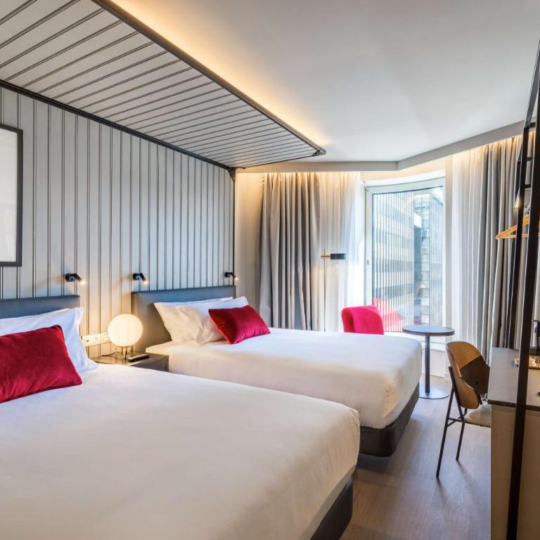 Canopy by Hilton Madrid Castellana - Double Room with Two Double Beds - 3