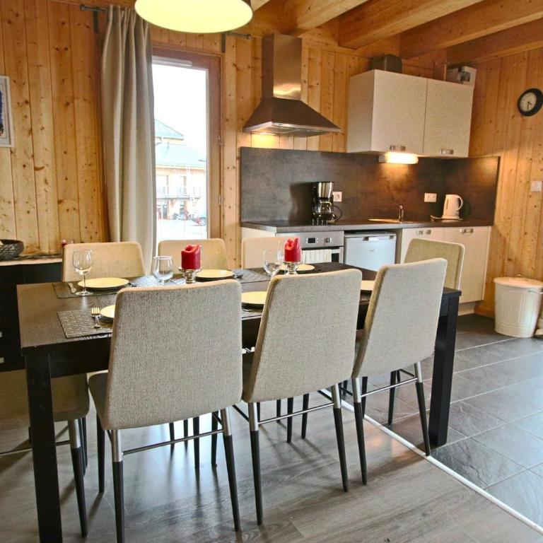 Chalet spacieux à Chamrousse pour 8 personnes sur 3 niveaux - FR-1-549-107 - Chalet - 12