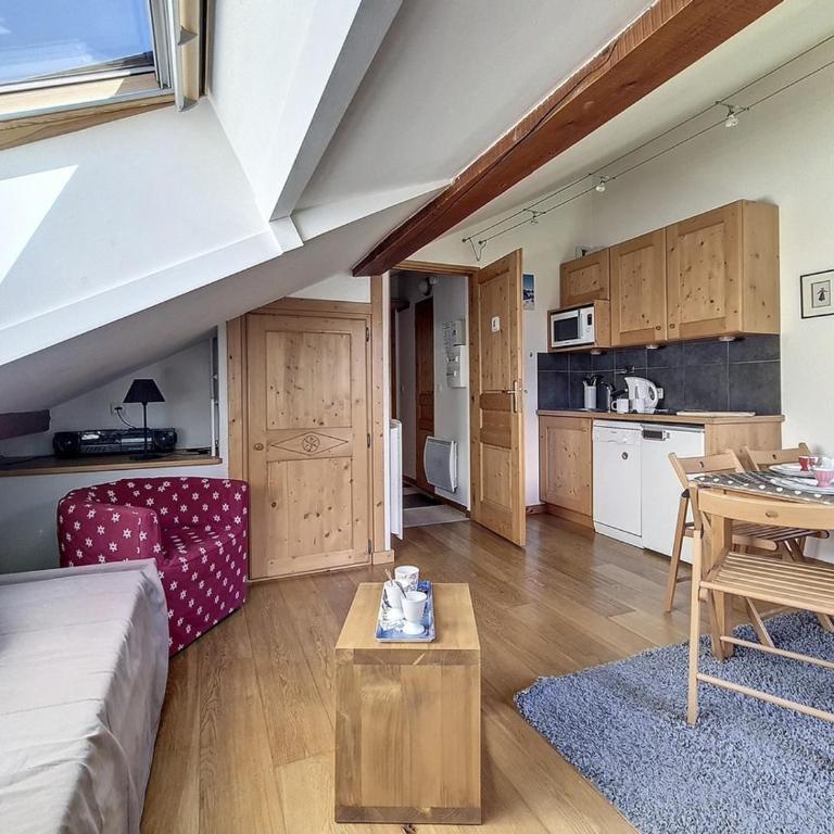 Studio confortable avec balcon, WIFI, parking proche des pistes à Méribel - Appartement 1 Chambre - 3