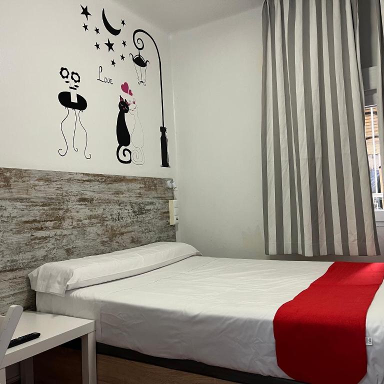 Casa de Huéspedes Almansa - Queen Room with Shared Bathroom - 1