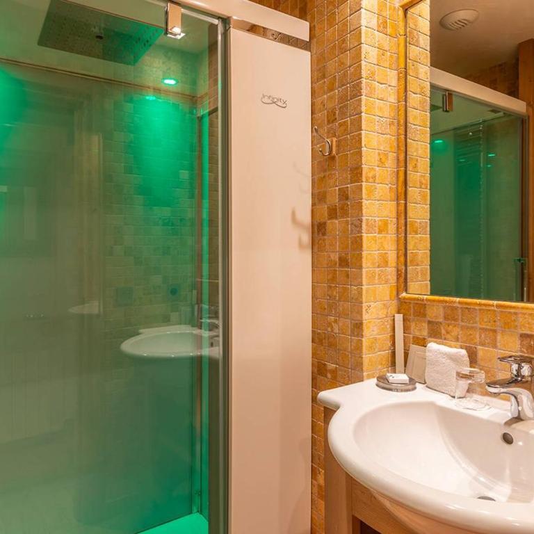 Charmant appartement au cœur de Courchevel 1850, 73m², 4 pers, proche pistes, balcon, hammam, WiFi - FR-1-631-164 - Apartment - 8