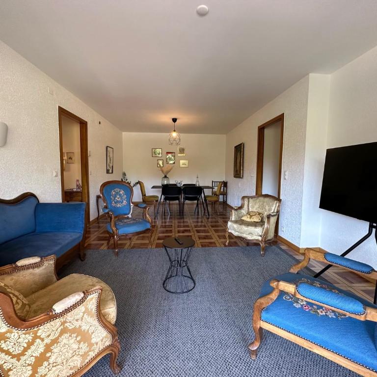 Castelview - Sion next to the old town - Apartment mit Balkon - 9