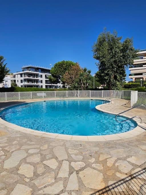 Studio Saint-Laurent-Du-Var bord de mer - Studio - 12