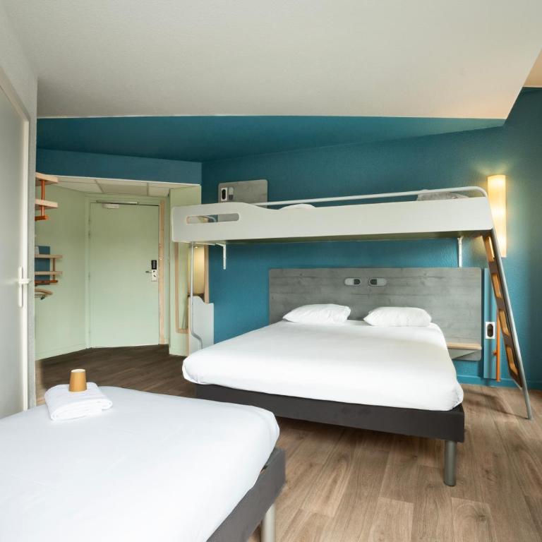 Ibis Budget Strasbourg Centre Gare - Chambre Familiale avec Lit Queen-Size, Lits Superposés et Lit Simple - 8