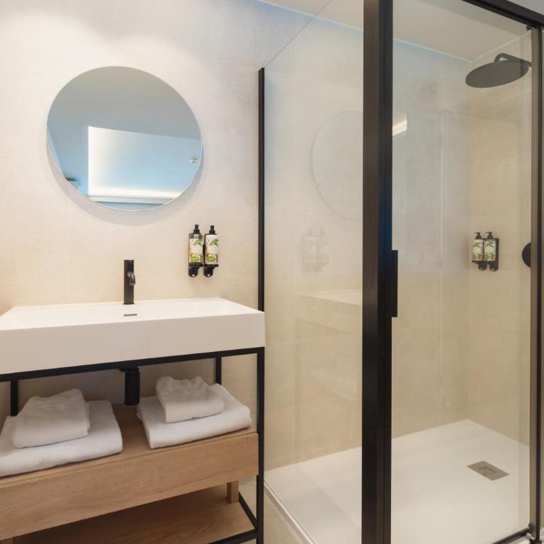 Apartamentos Playa Victoria - by Grupo Tribu - Estudio con vista parcial al mar - 4