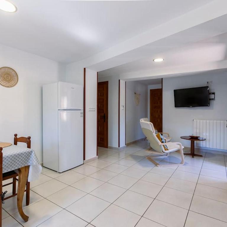 Casa Feli - APARTAMENTO con JARDÍN PRIVADO en los PIRINEOS - Apartment mit 2 Schlafzimmern - 28